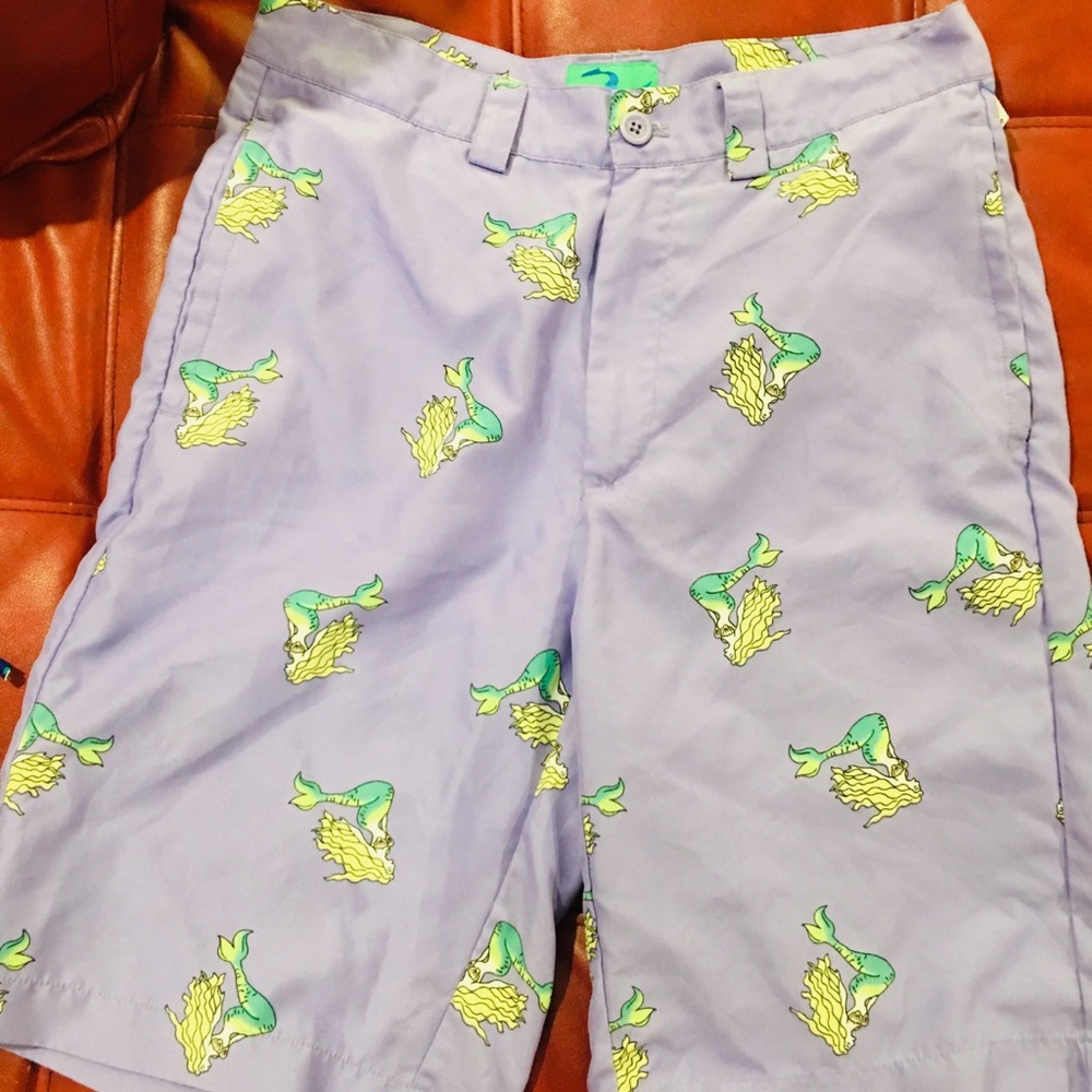 Liquid flow swim trunks